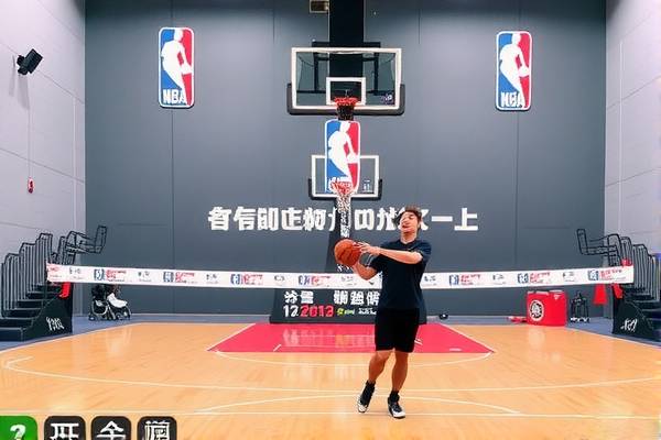 观看NBA勇士常规赛录像，重温精彩瞬间，感受篮球魅力